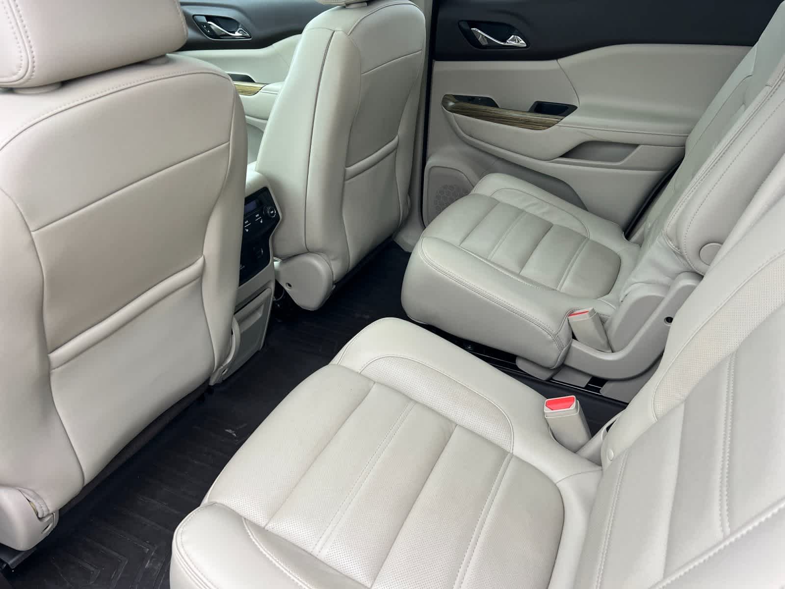 Thumbnail: 2017 GMC Acadia - 4