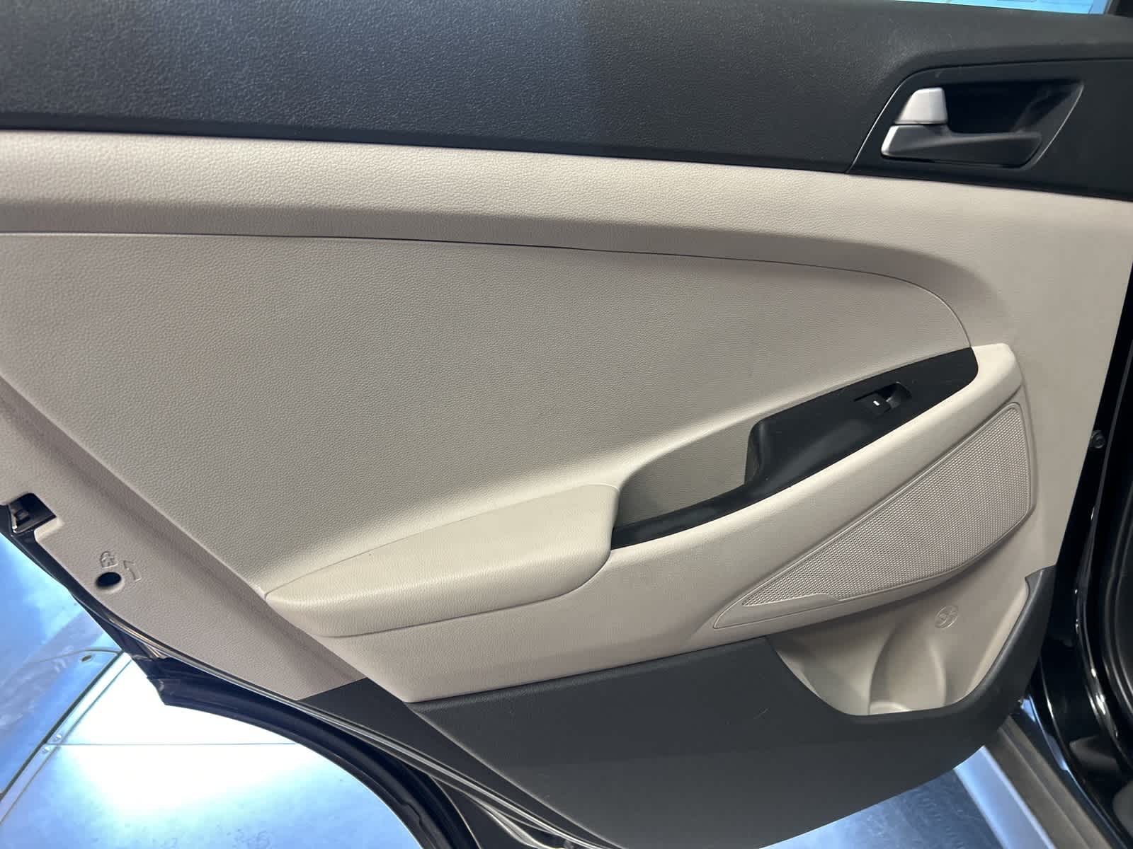 2016 Hyundai Tucson SE 17
