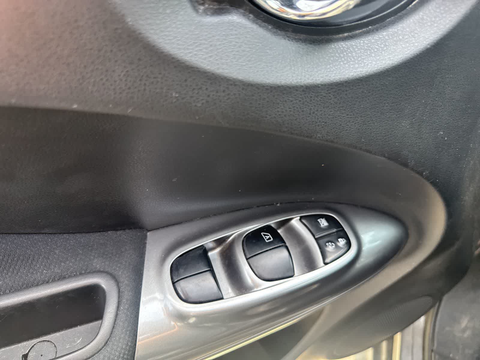 Thumbnail: 2015 Nissan Juke - 15