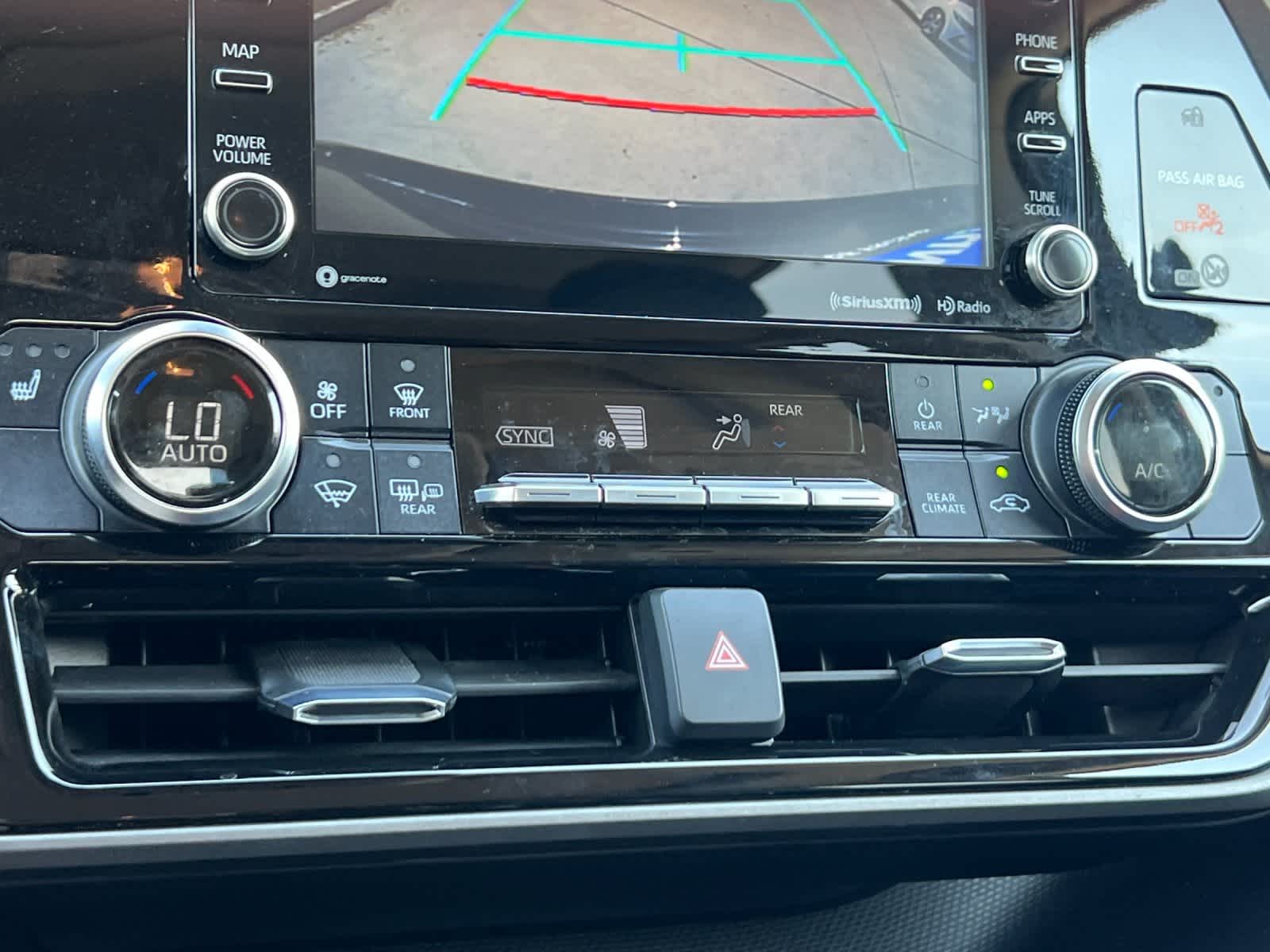 Thumbnail: 2022 Toyota Highlander - 21