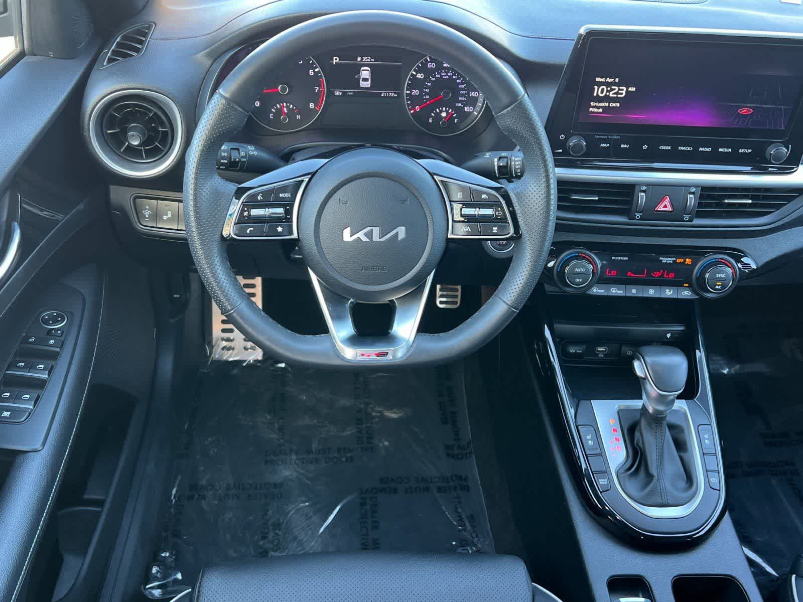 Thumbnail: 2023 Kia Forte - 15