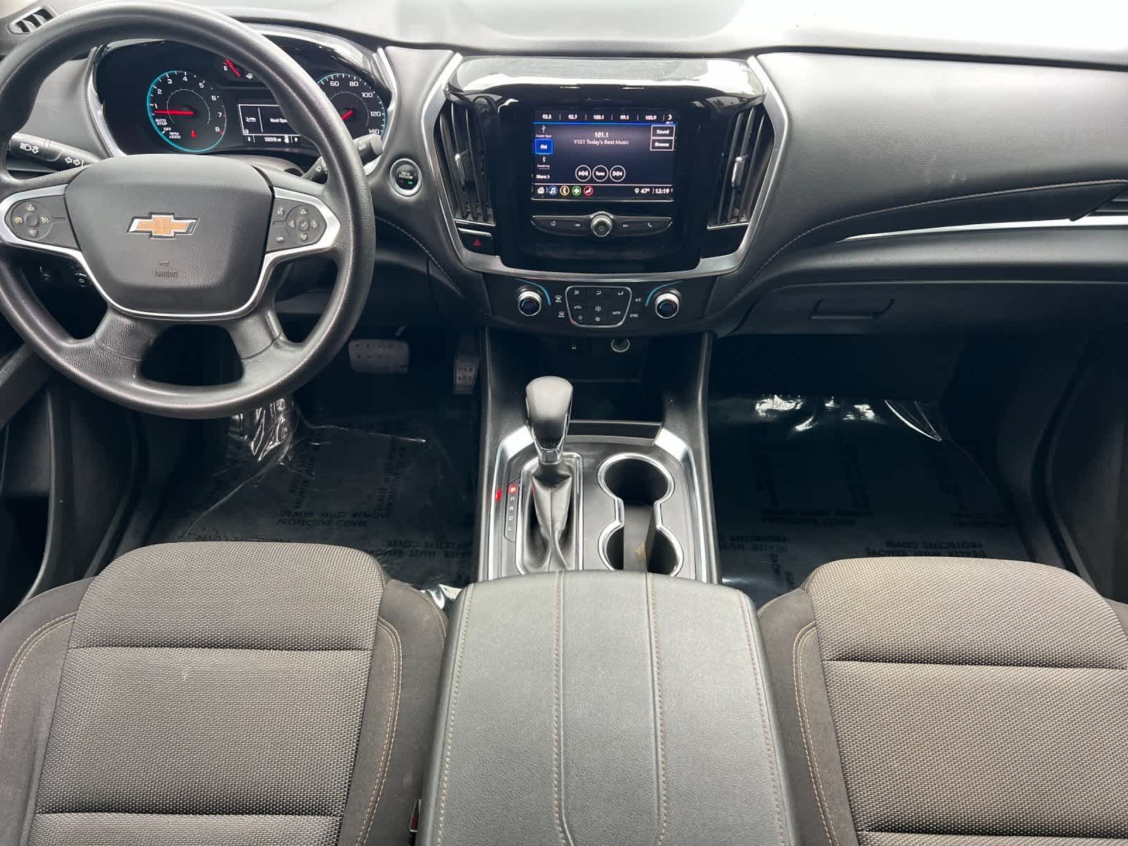 Thumbnail: 2021 Chevrolet Traverse - 3