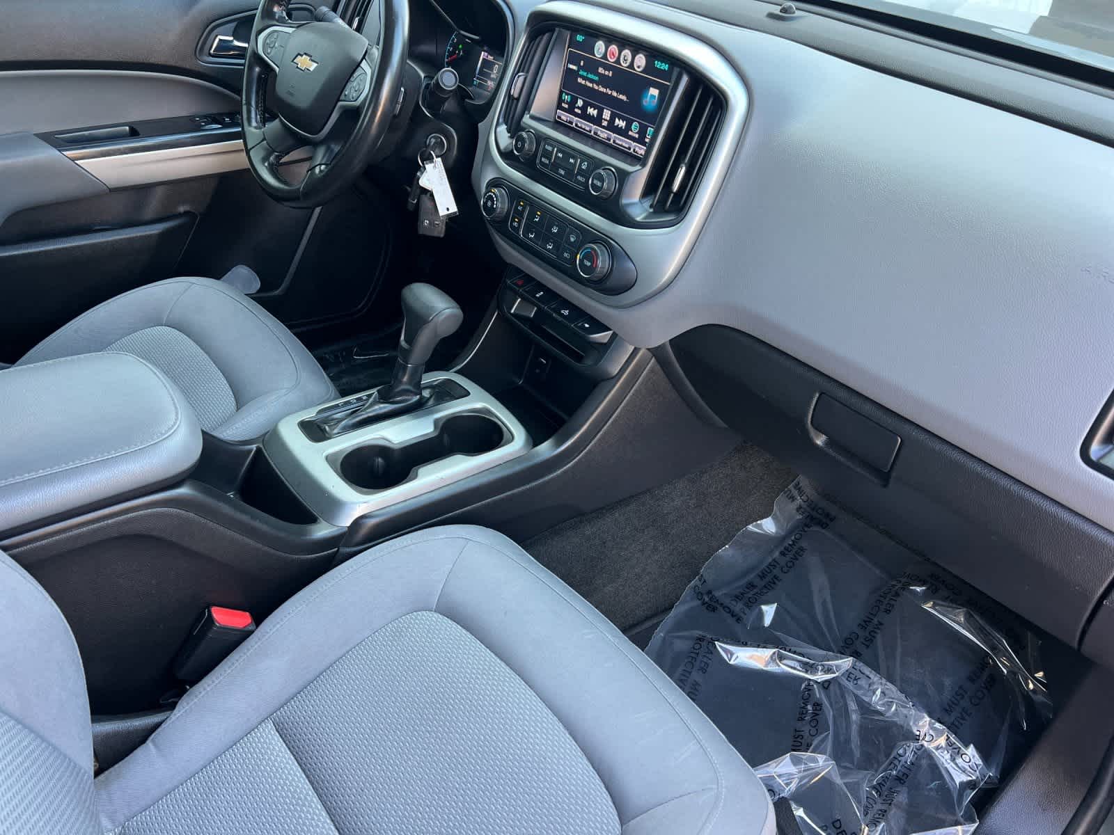 Thumbnail: 2017 Chevrolet Colorado - 16