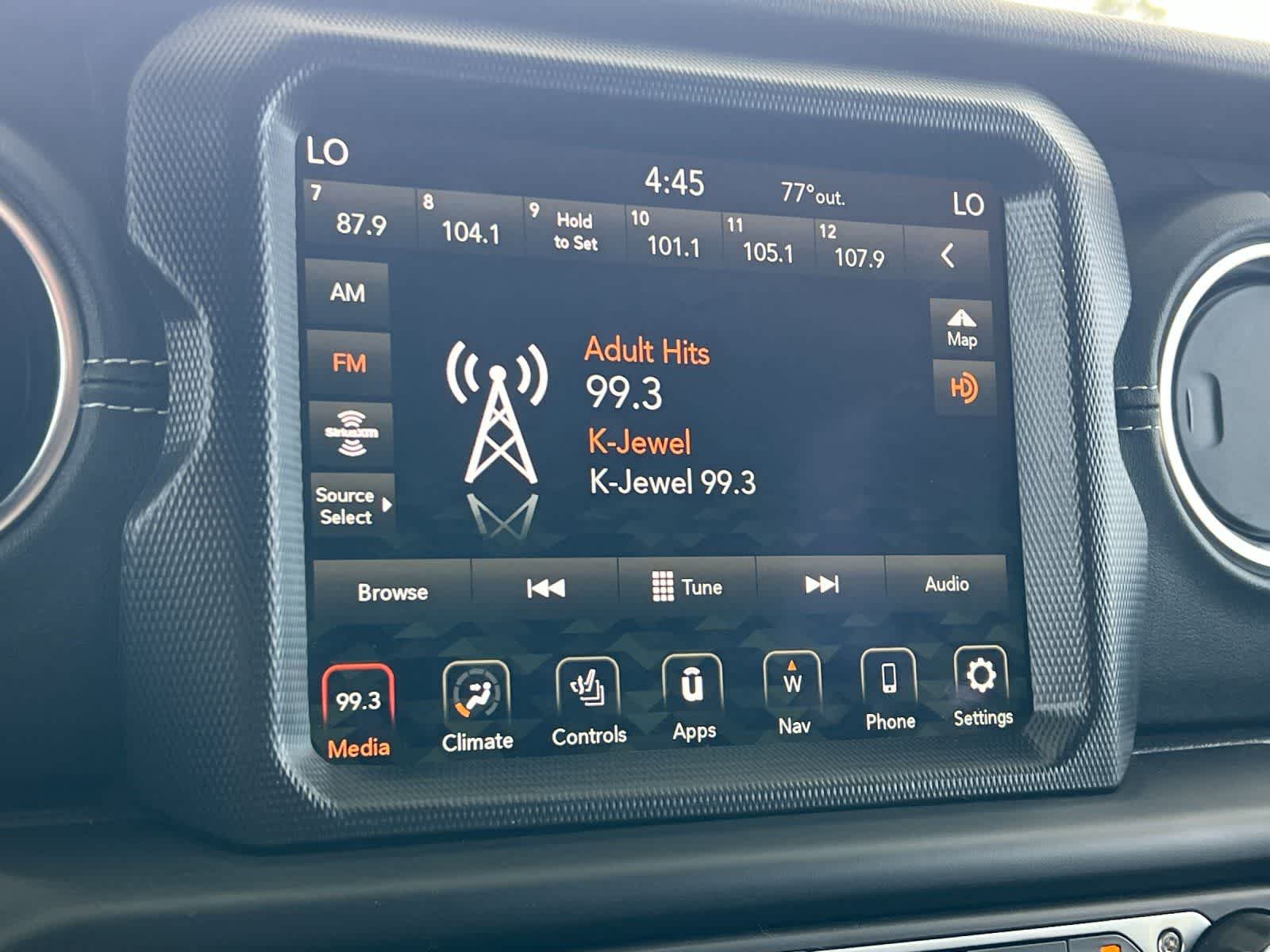 Thumbnail: 2023 Jeep Wrangler - 19