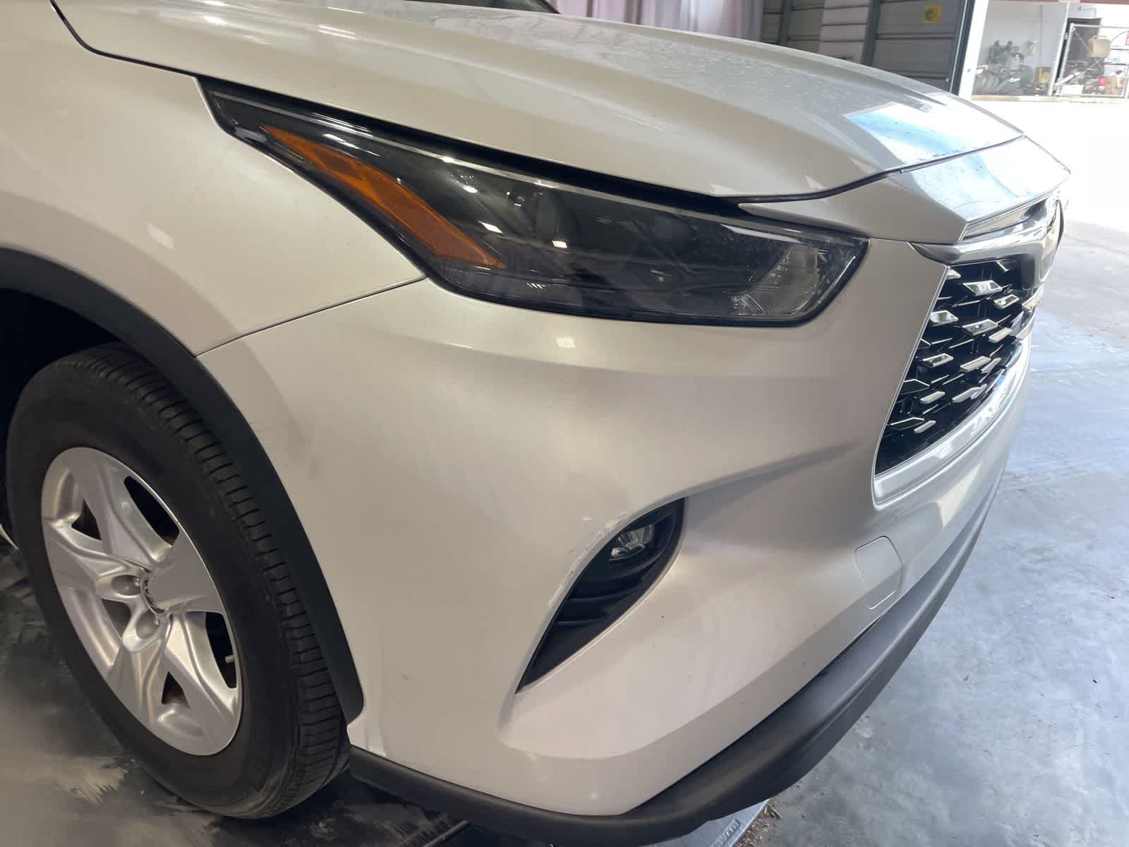 Thumbnail: 2023 Toyota Highlander - 11