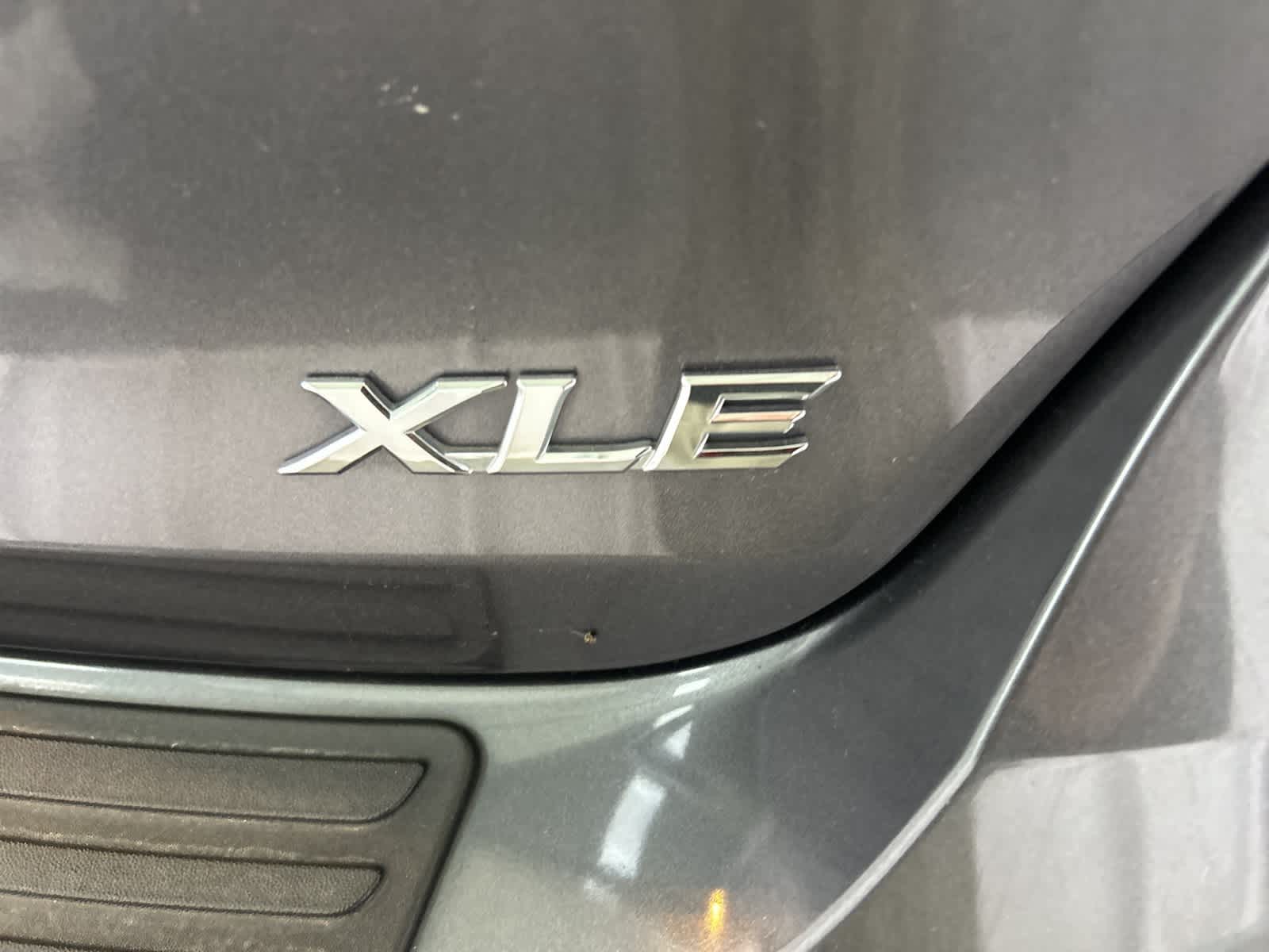 Thumbnail: 2014 Toyota Venza - 10