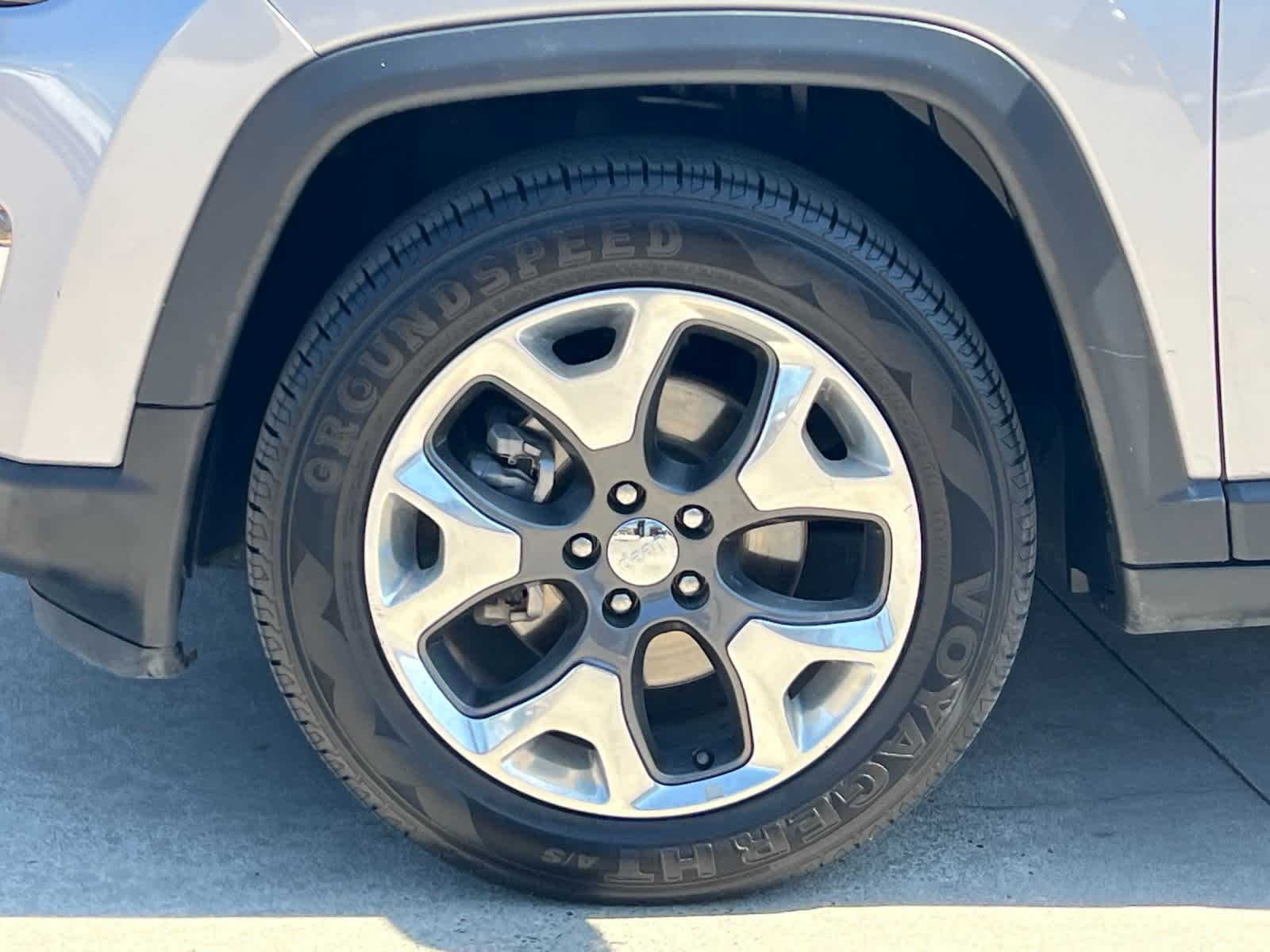 Thumbnail: 2019 Jeep Compass - 26