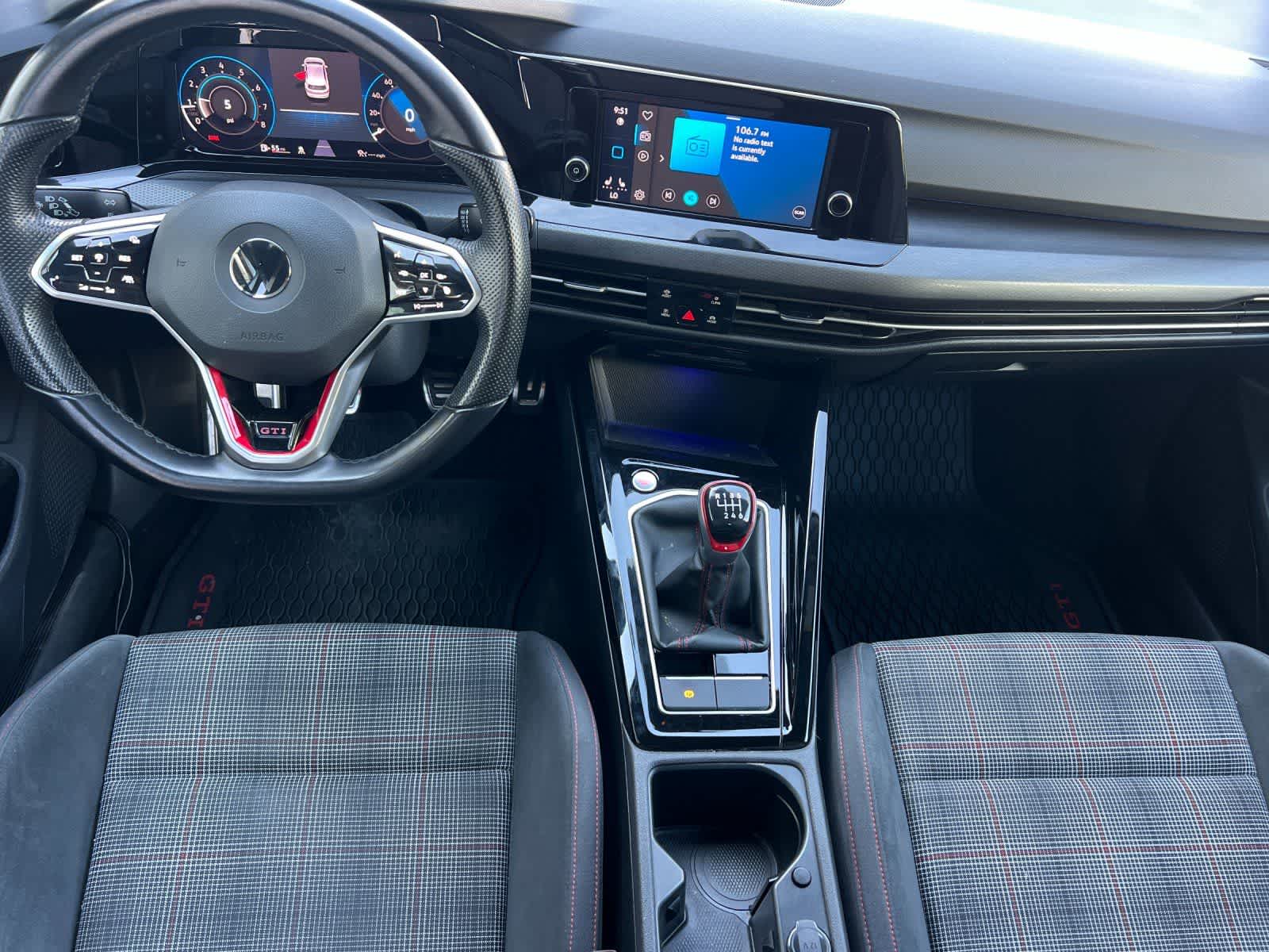 Thumbnail: 2023 Volkswagen Golf - 3