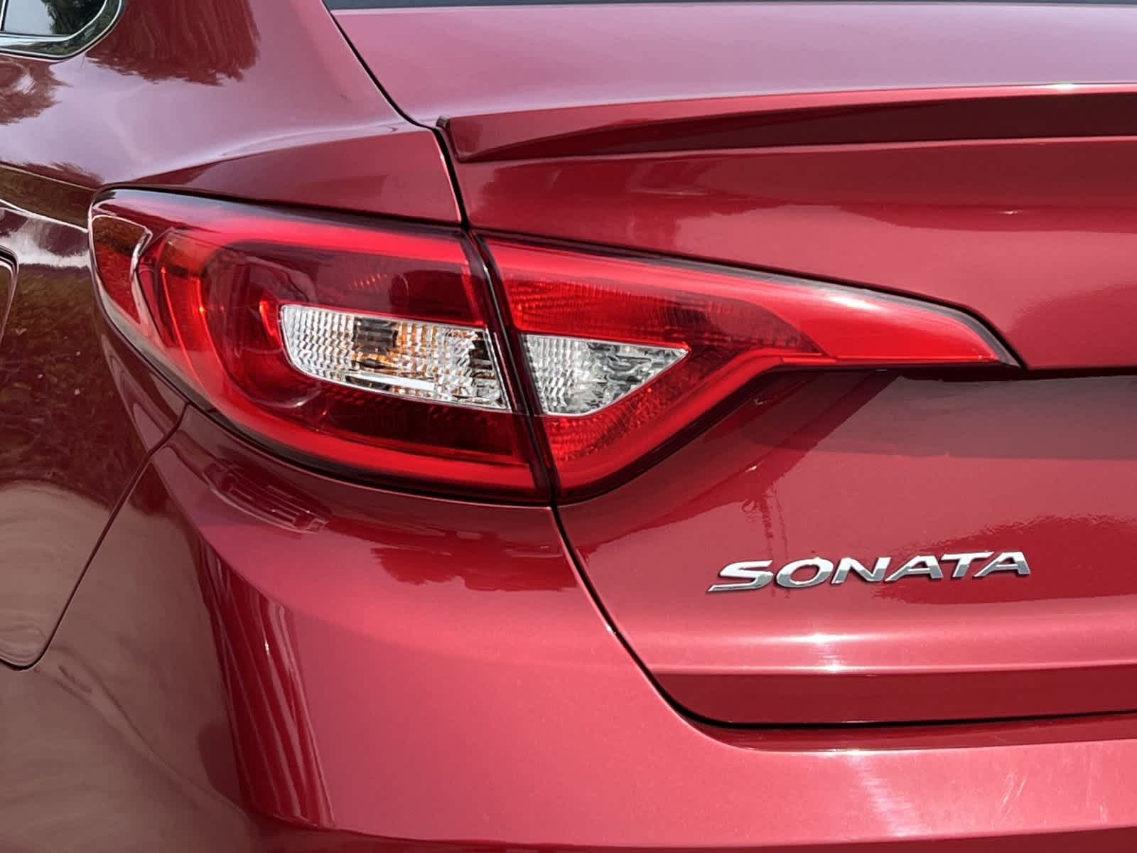 2017 Hyundai Sonata Base 23