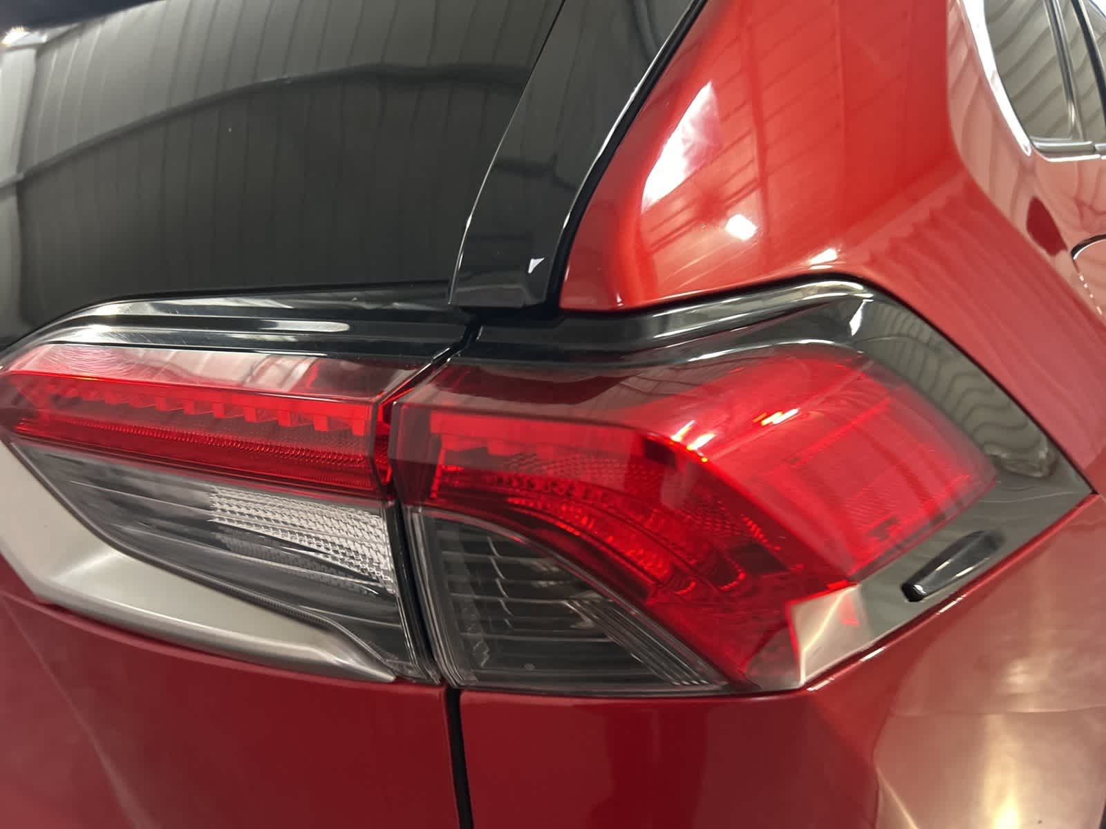 Thumbnail: 2021 Toyota RAV4 - 10