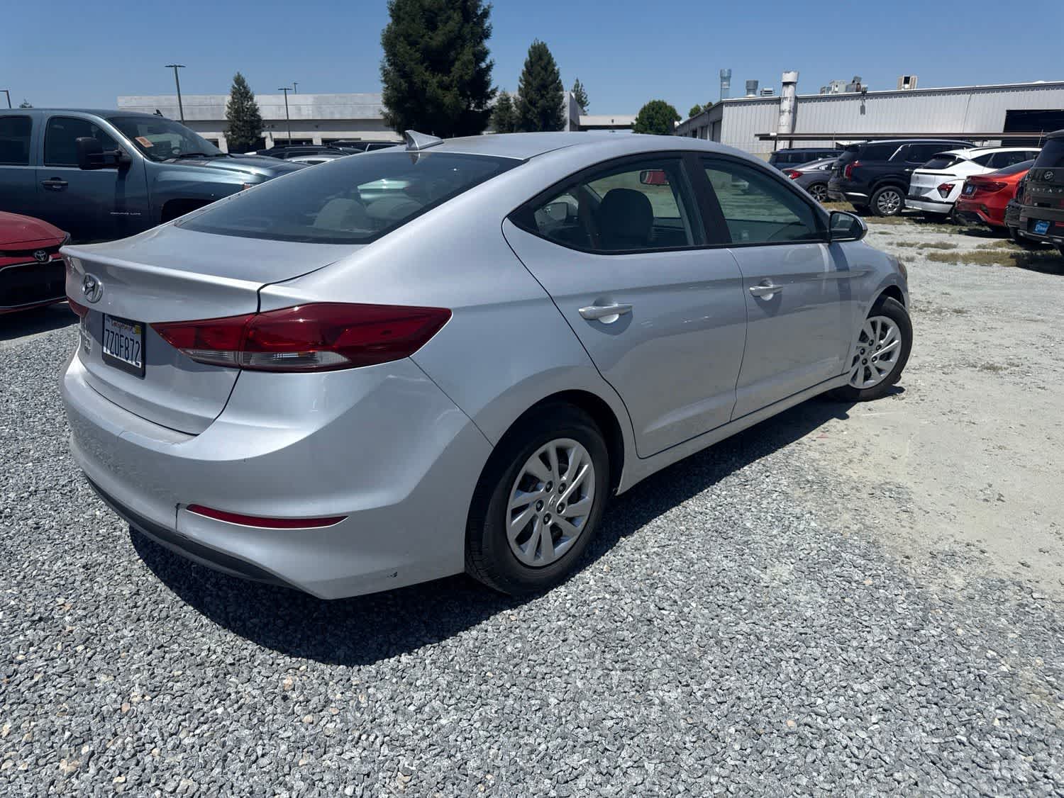 2017 Hyundai Elantra SE photo 4