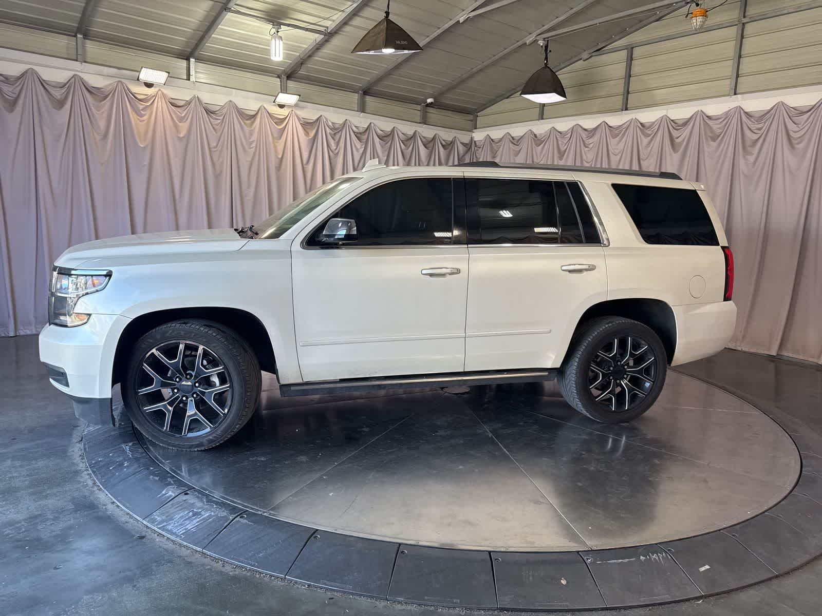 2015 Chevrolet Tahoe LTZ photo 3