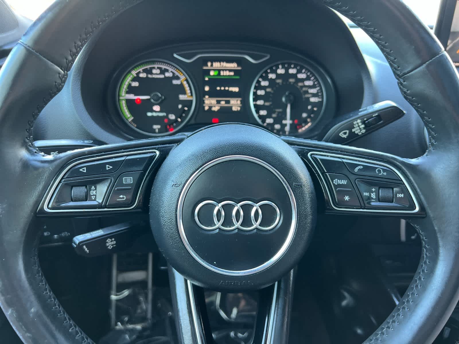 Thumbnail: 2017 Audi A3 e-tron - 23