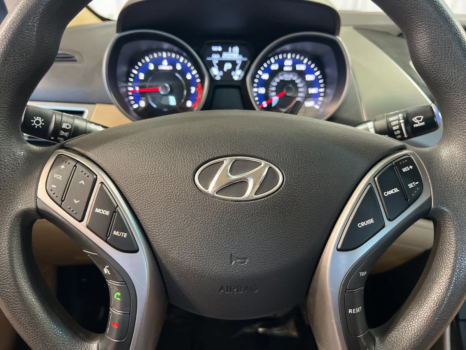 Thumbnail: 2013 Hyundai Elantra - 21