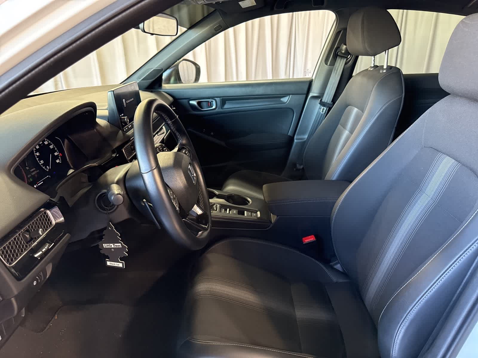 Thumbnail: 2023 Honda Civic - 19