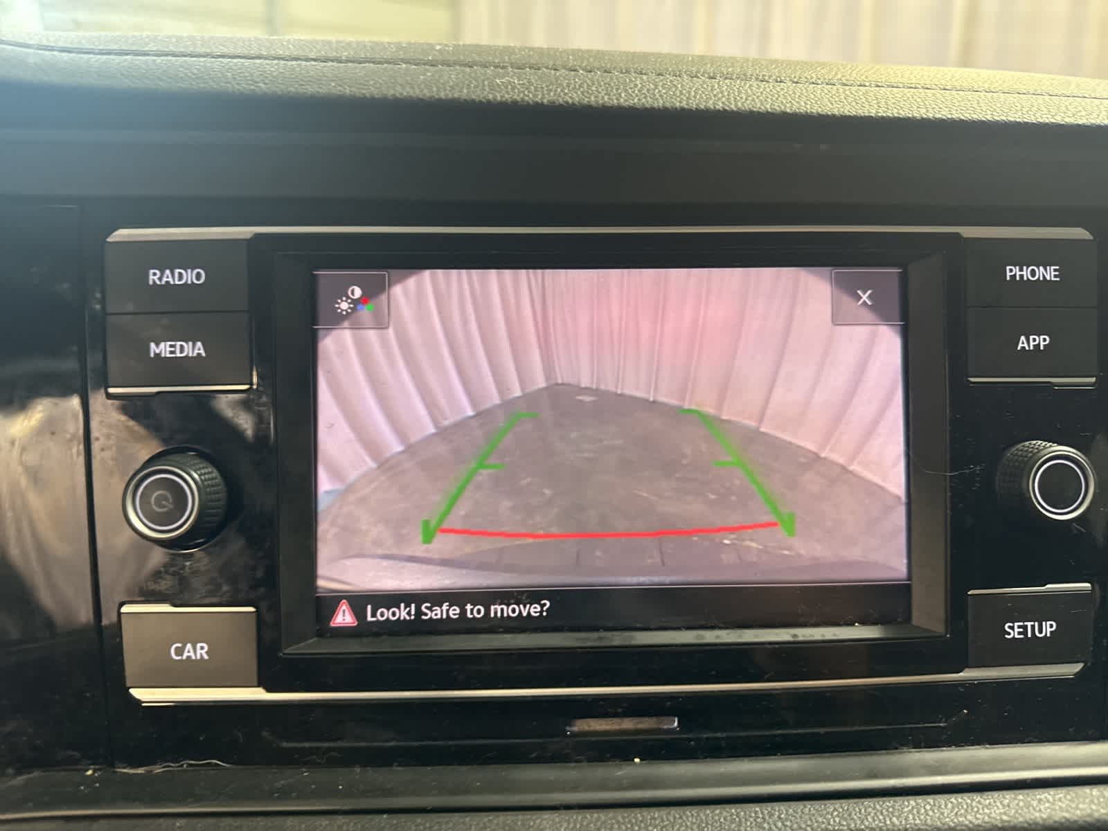 Thumbnail: 2019 Volkswagen Jetta - 24