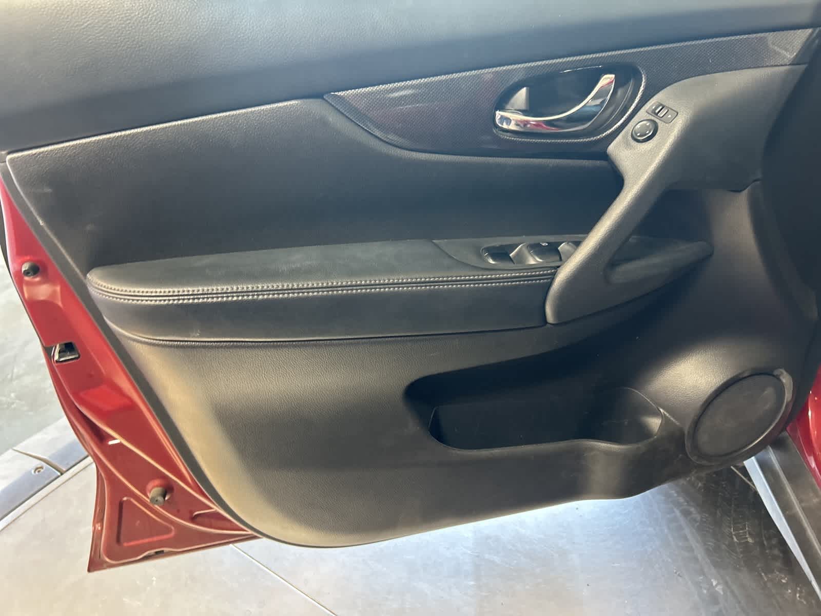 Thumbnail: 2016 Nissan Rogue - 20