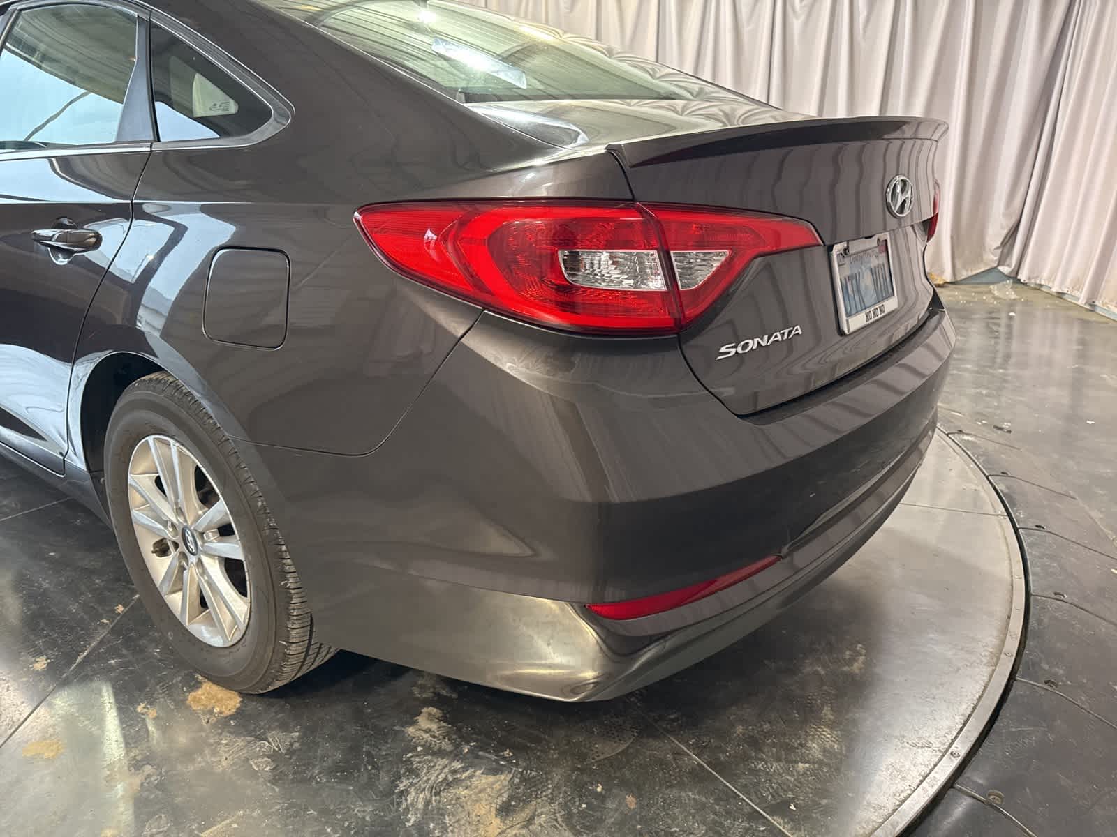 Thumbnail: 2016 Hyundai Sonata - 14