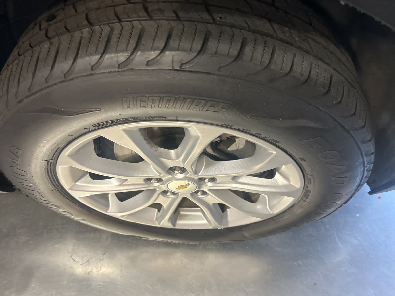 Thumbnail: 2019 Chevrolet Equinox - 6