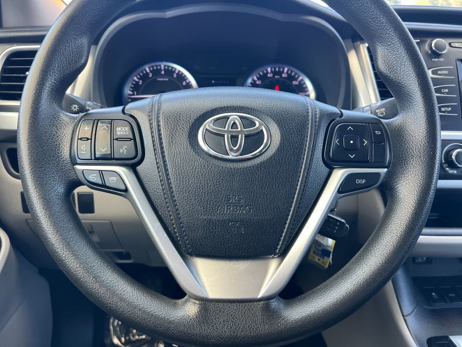 Thumbnail: 2014 Toyota Highlander - 24