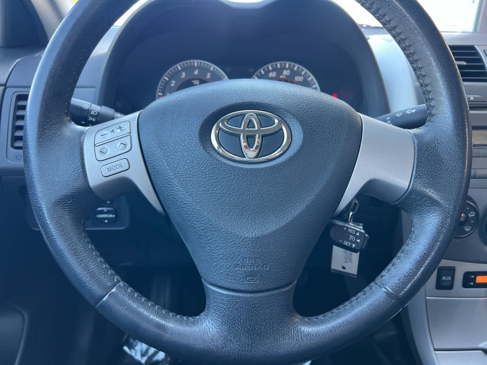 Thumbnail: 2010 Toyota Corolla - 21