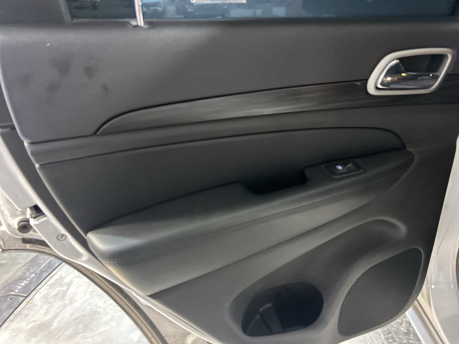 Thumbnail: 2019 Jeep Grand Cherokee - 18