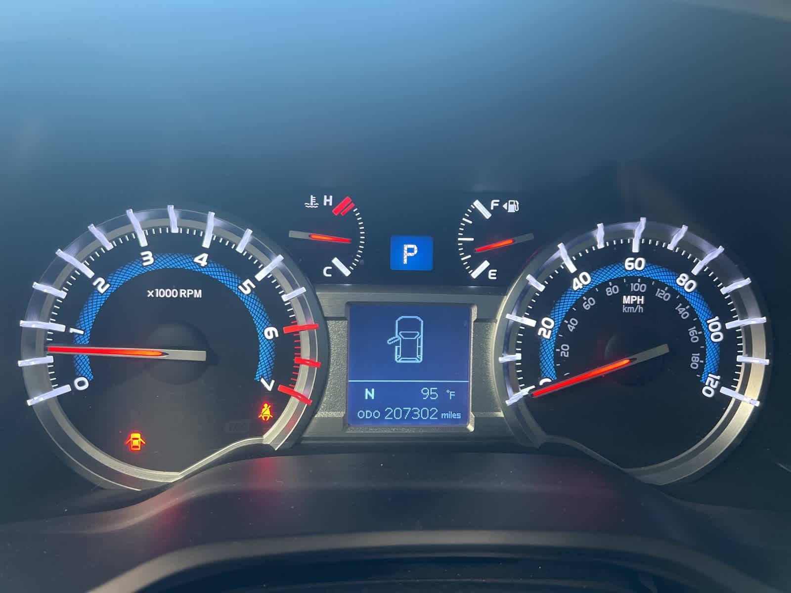 Thumbnail: 2015 Toyota 4Runner - 29