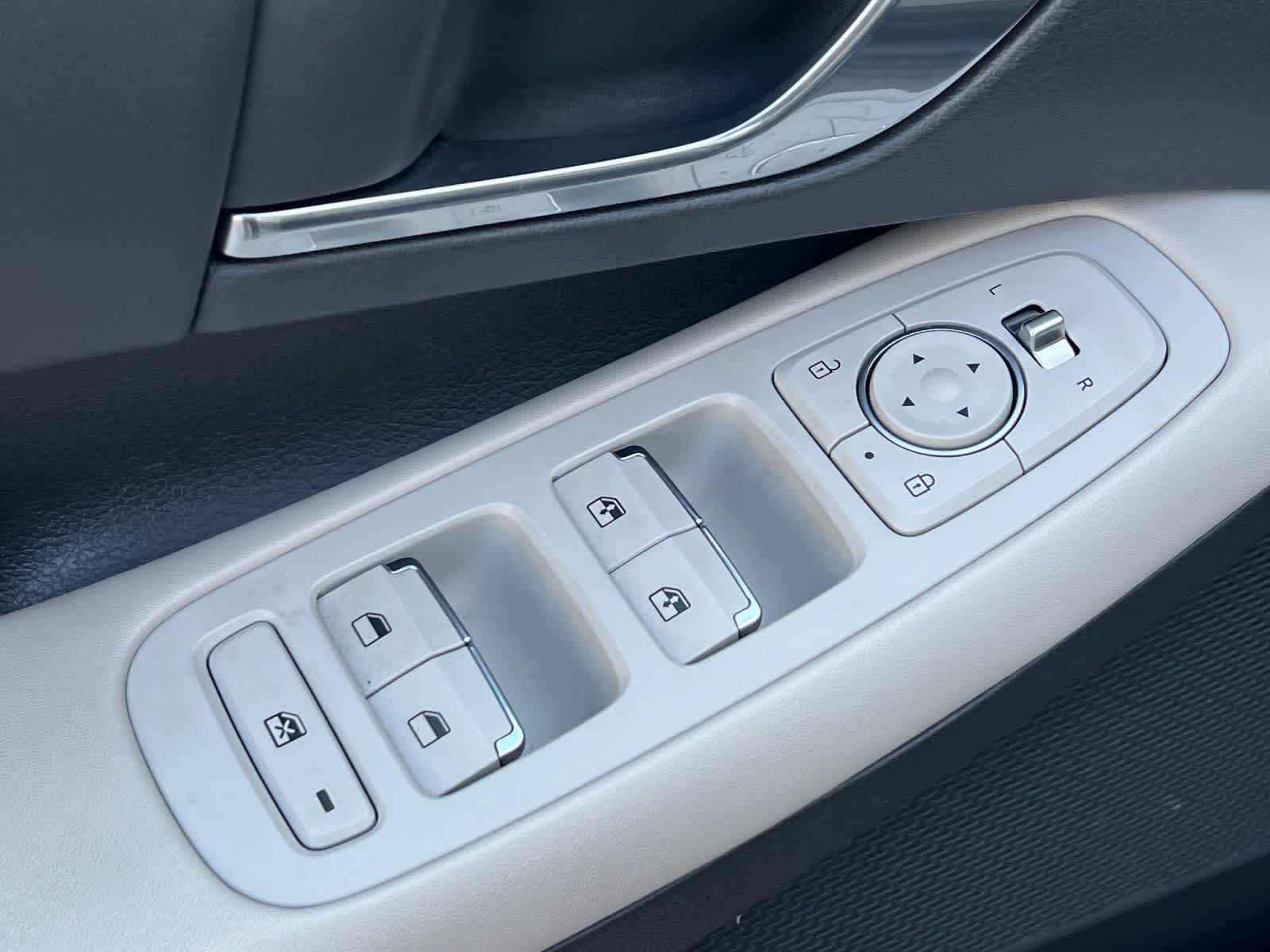 Thumbnail: 2023 Hyundai Sonata - 14