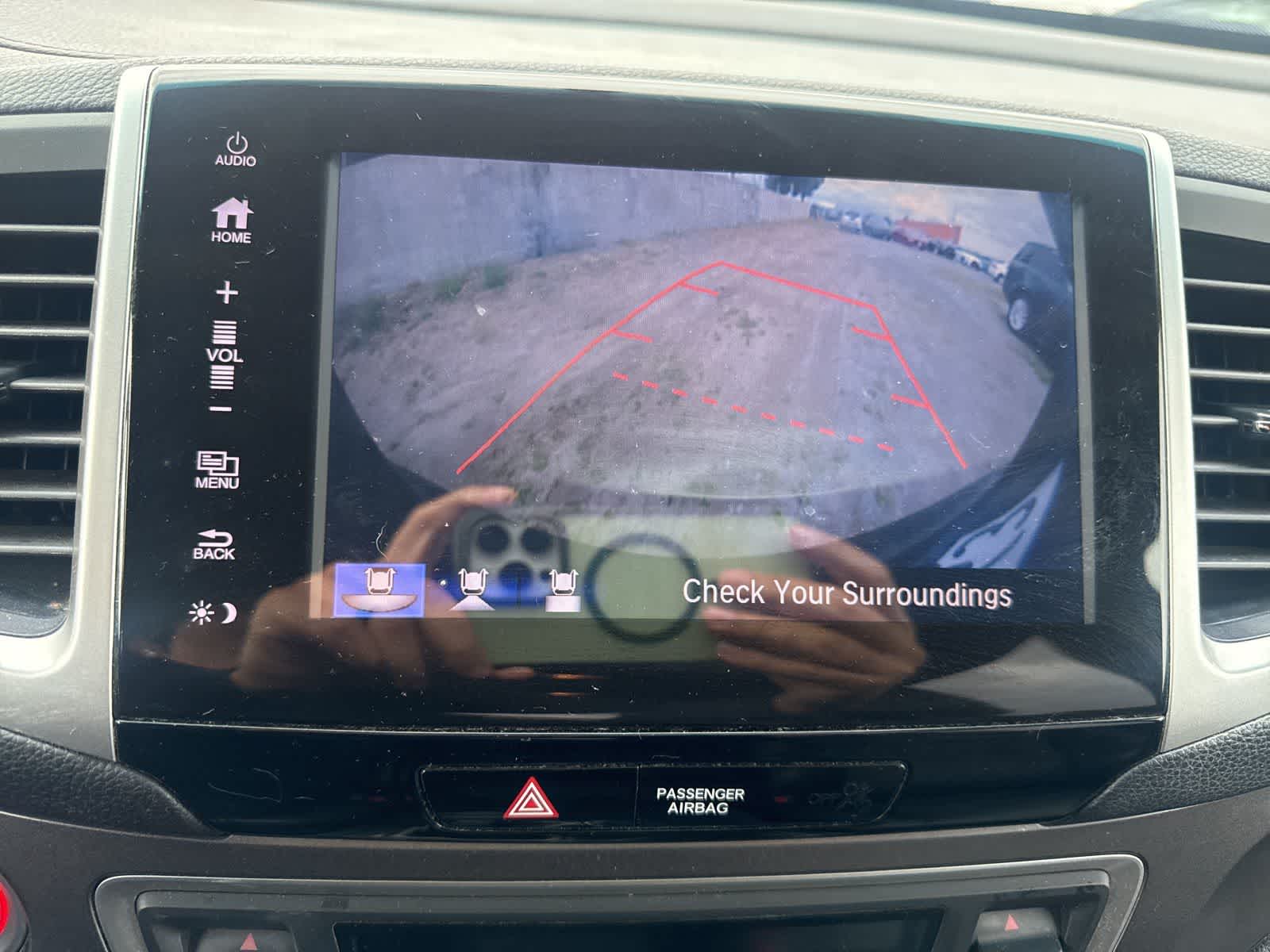 Thumbnail: 2017 Honda Pilot - 22