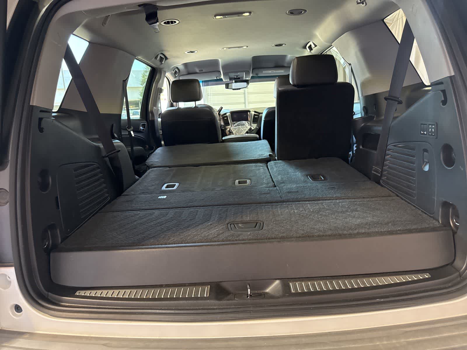 Thumbnail: 2018 Chevrolet Tahoe - 17