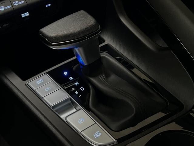 Thumbnail: 2025 Hyundai Elantra - 21