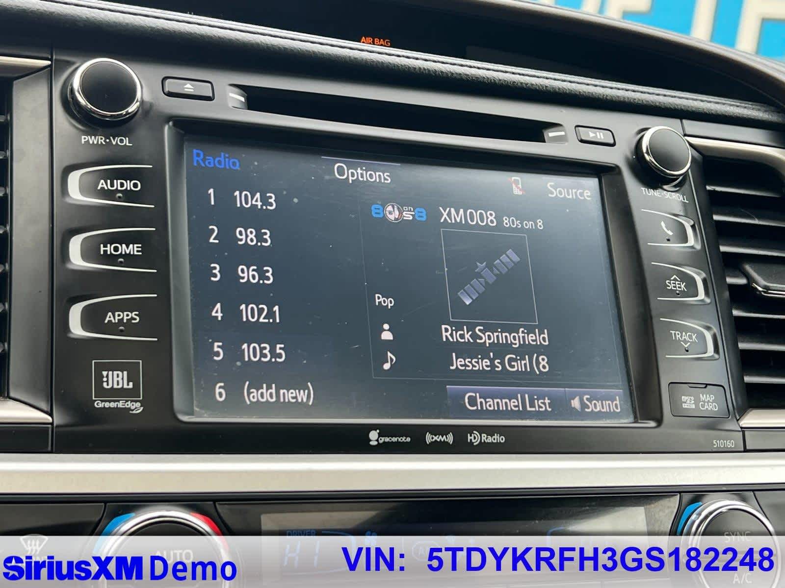 Thumbnail: 2016 Toyota Highlander - 31