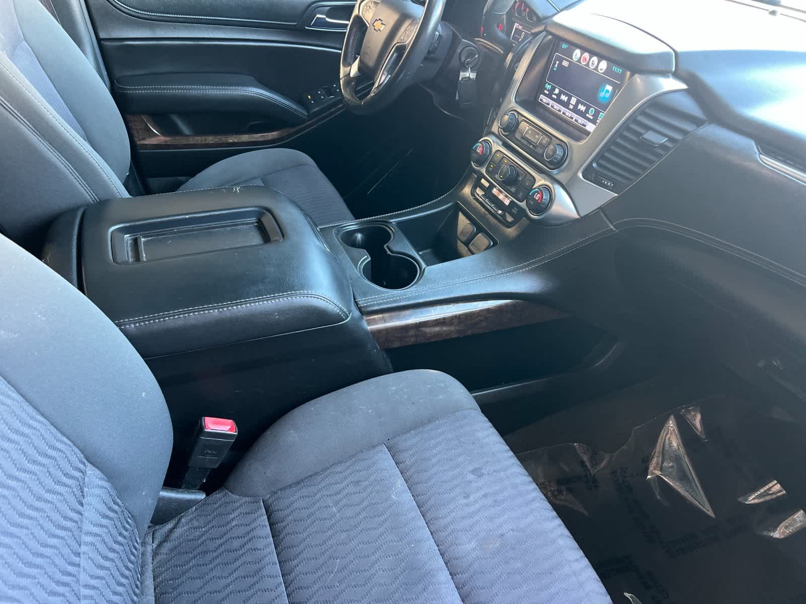 Thumbnail: 2017 Chevrolet Tahoe - 17