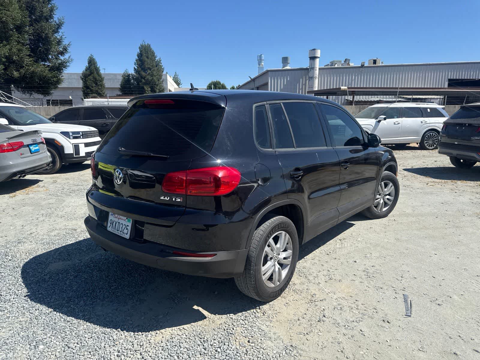 Thumbnail: 2012 Volkswagen Tiguan - 5