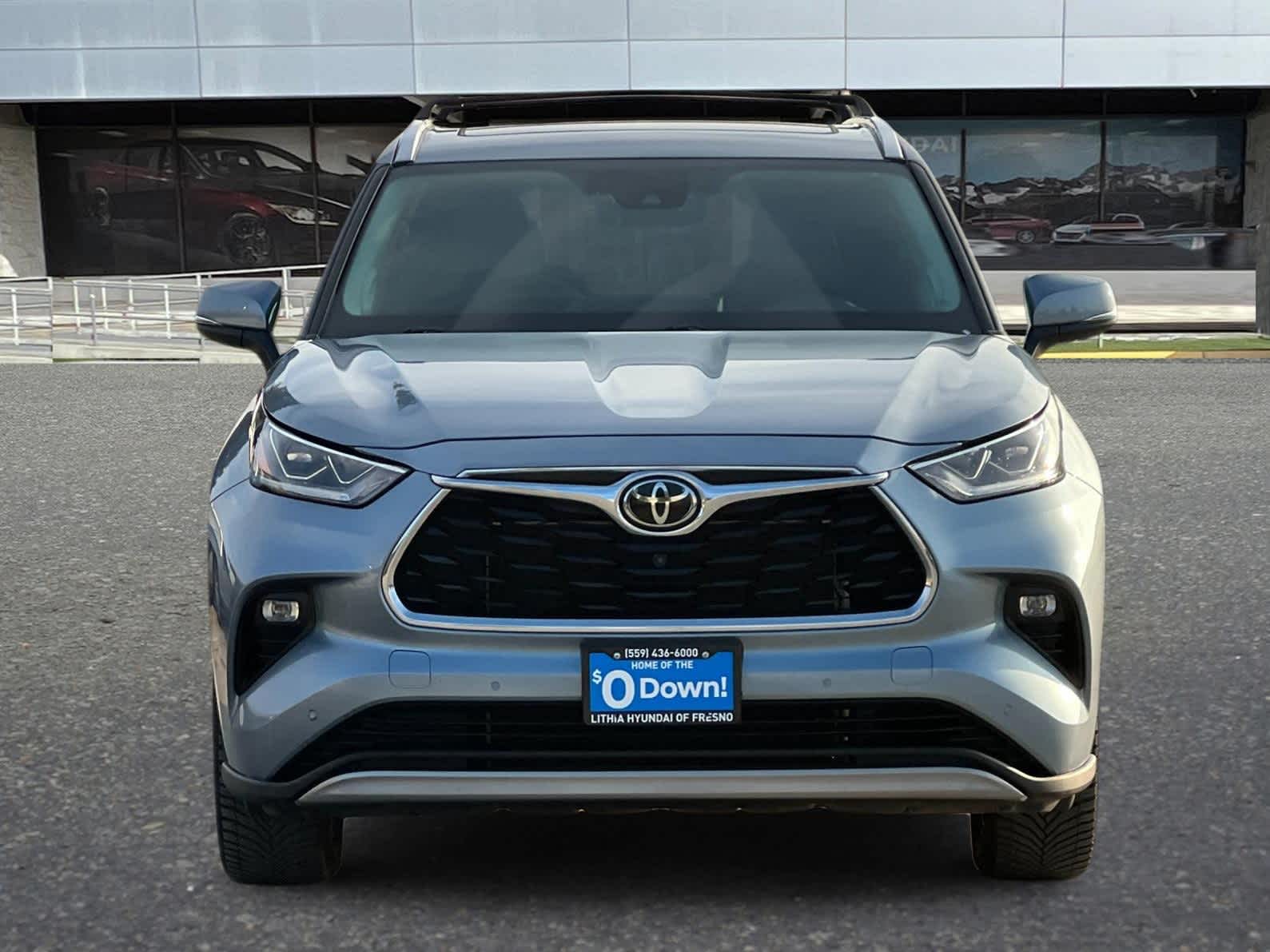 Thumbnail: 2022 Toyota Highlander - 10