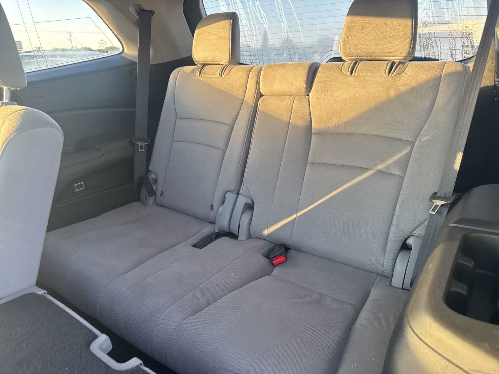 Thumbnail: 2017 Honda Pilot - 18