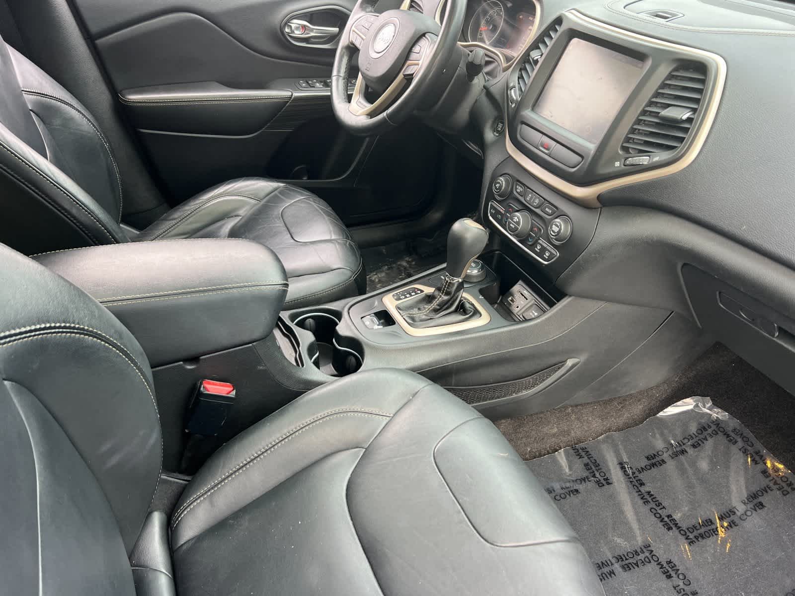 Thumbnail: 2015 Jeep Cherokee - 16