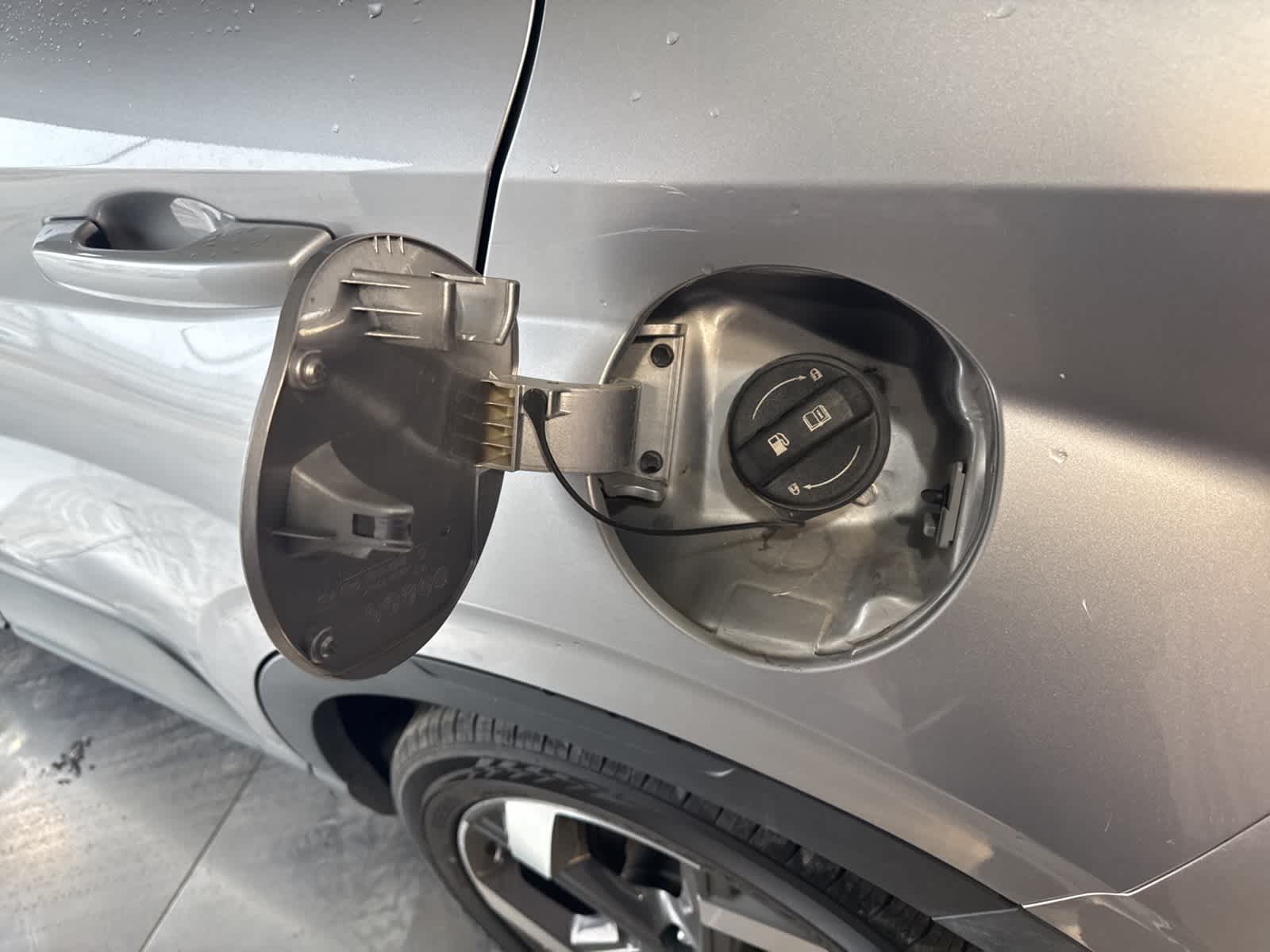 Thumbnail: 2023 Hyundai Venue - 10