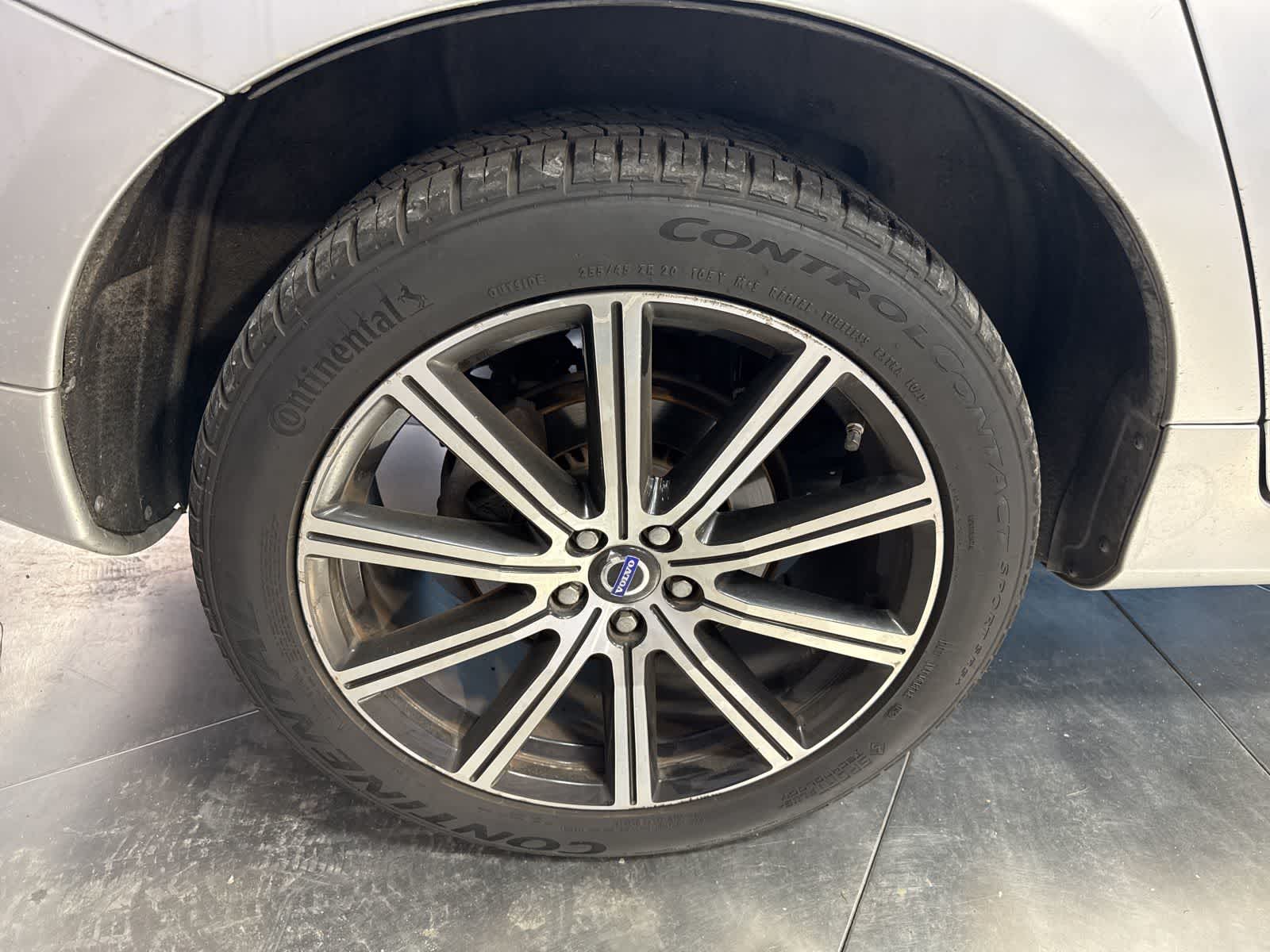 Thumbnail: 2015 Volvo XC60 - 14