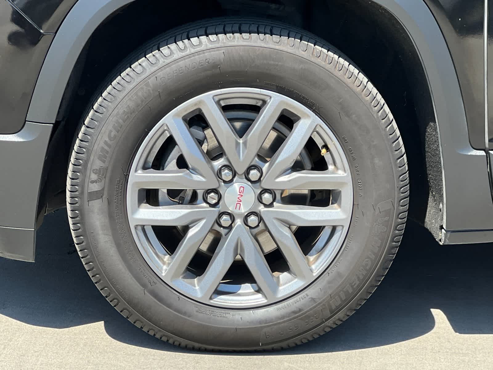 Thumbnail: 2018 GMC Acadia - 27