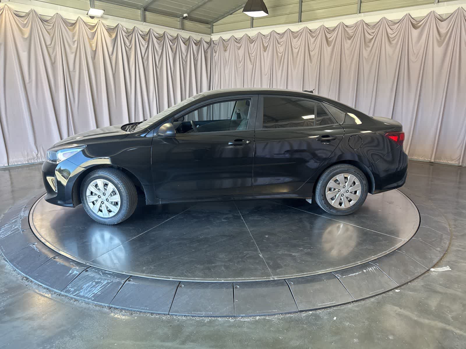 Thumbnail: 2018 Kia Rio - 8
