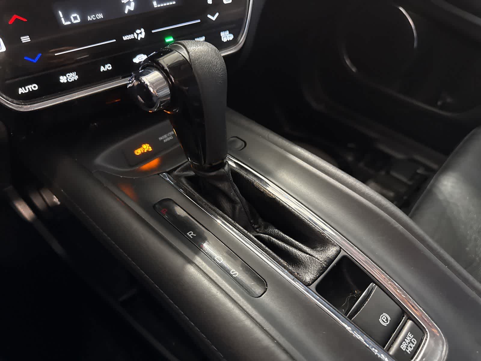 Thumbnail: 2016 Honda HR-V - 25