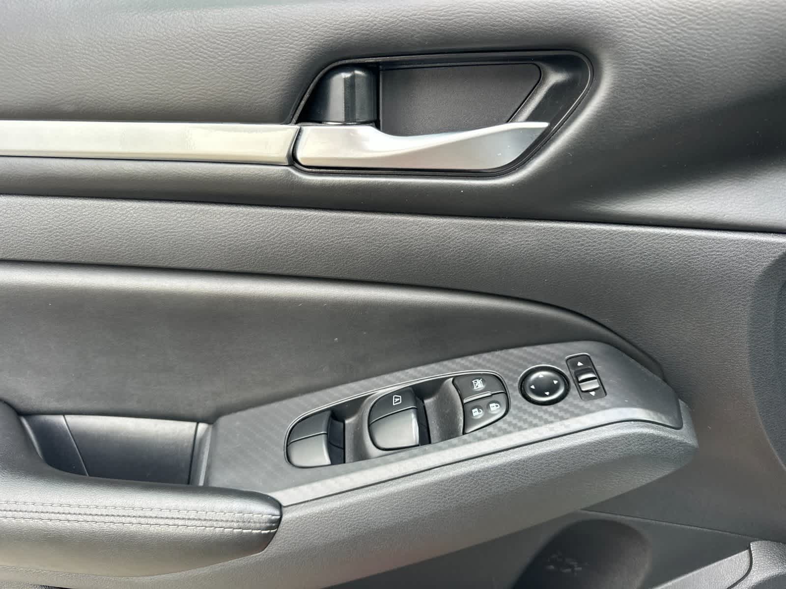 Thumbnail: 2022 Nissan Altima - 12