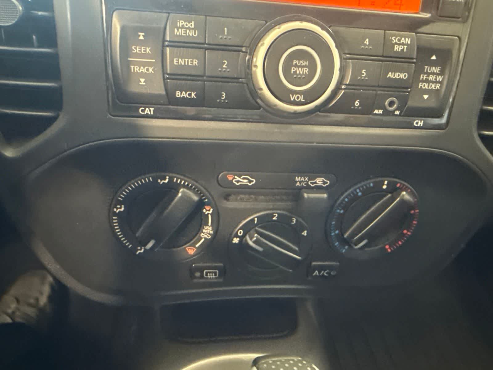 Thumbnail: 2014 Nissan Juke - 26