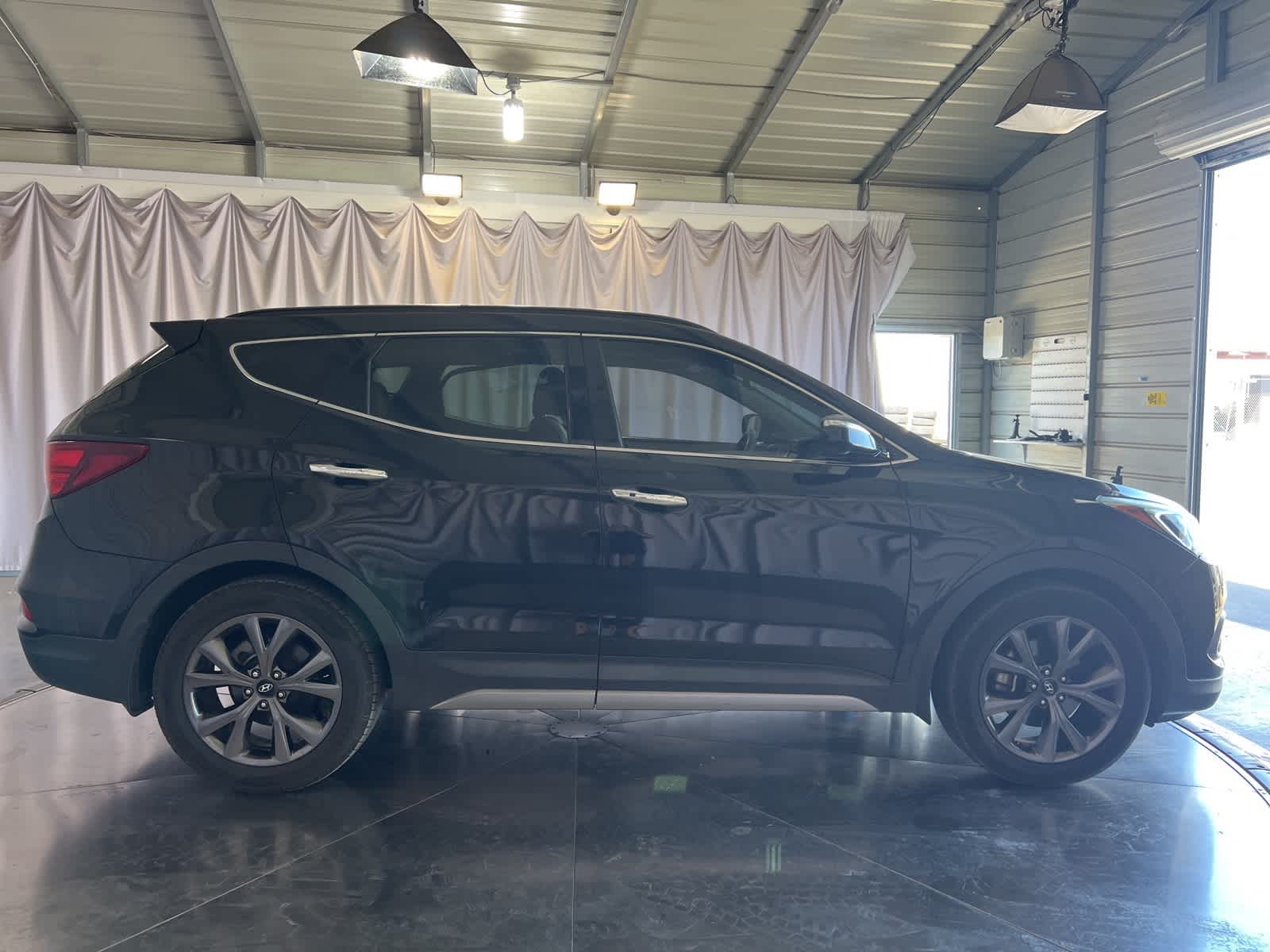 Thumbnail: 2017 Hyundai Santa Fe - 8