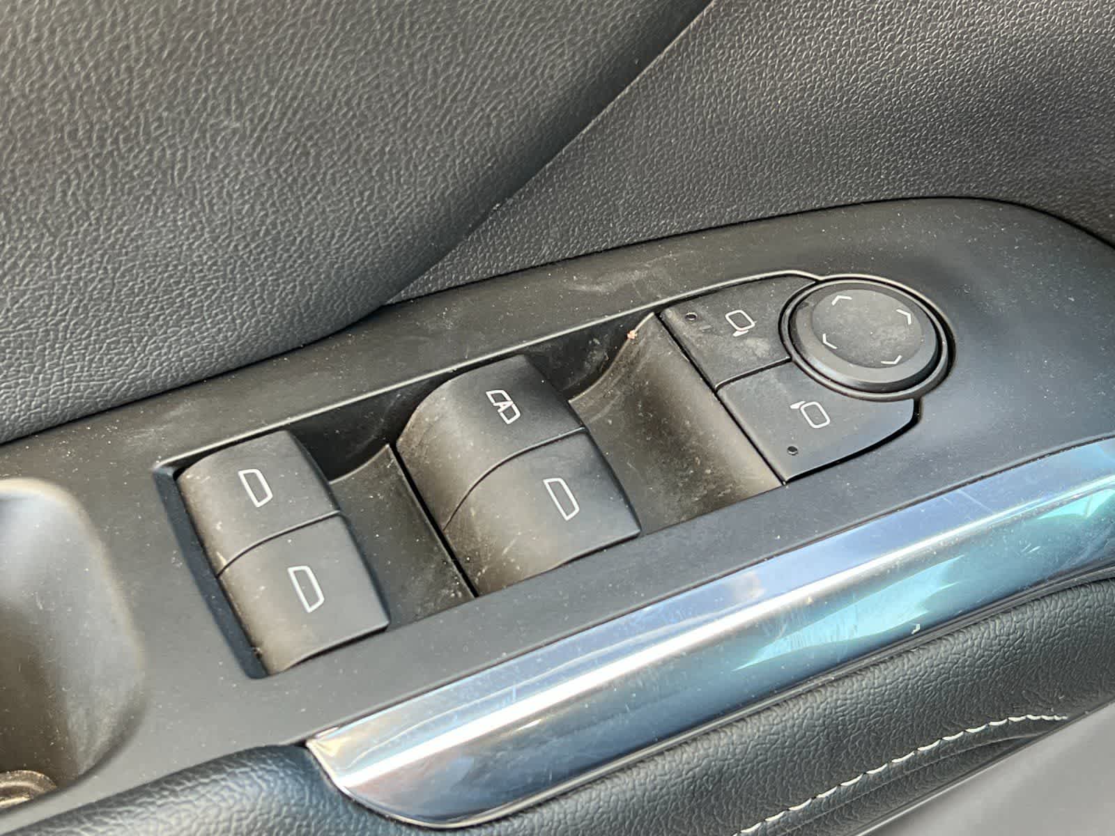 Thumbnail: 2024 Chevrolet Traverse - 14