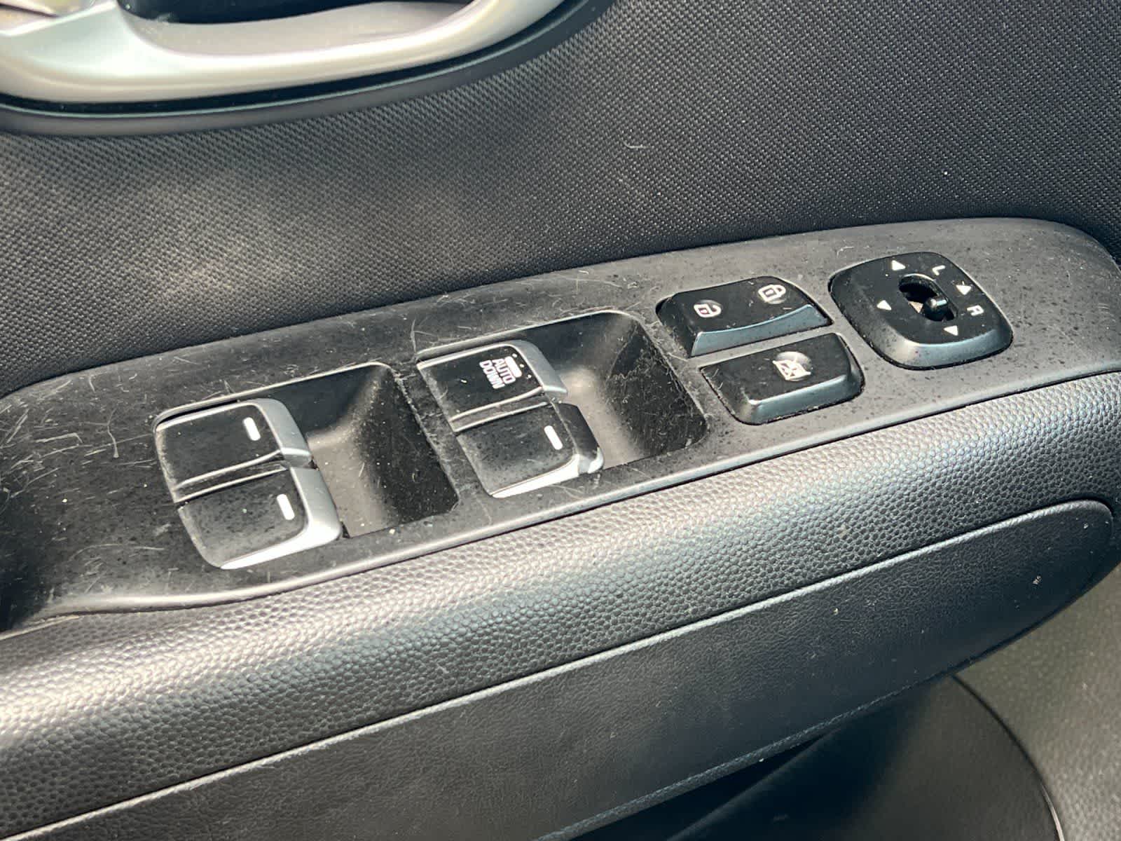 Thumbnail: 2017 Kia Soul - 14