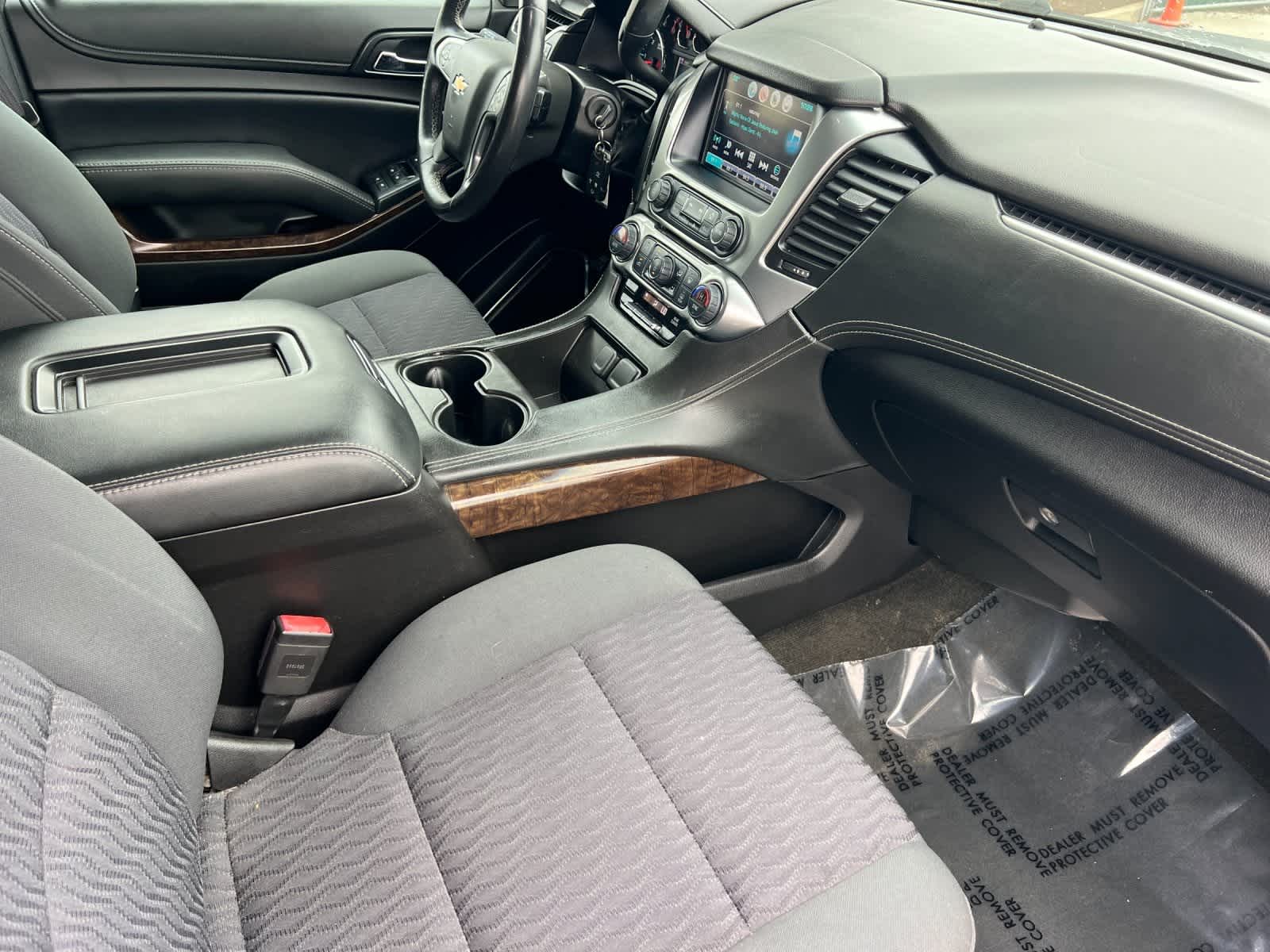 Thumbnail: 2017 Chevrolet Tahoe - 17