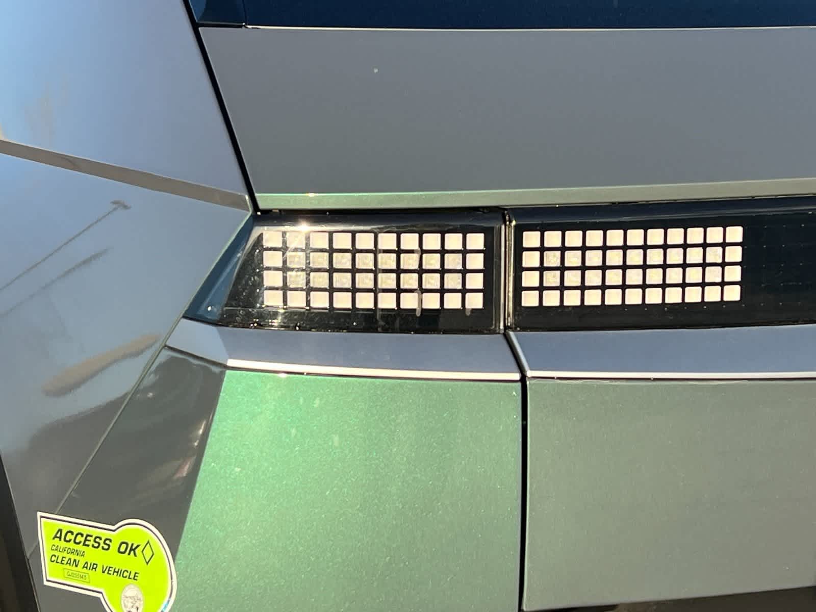 Thumbnail: 2023 Hyundai Ioniq 5 - 27