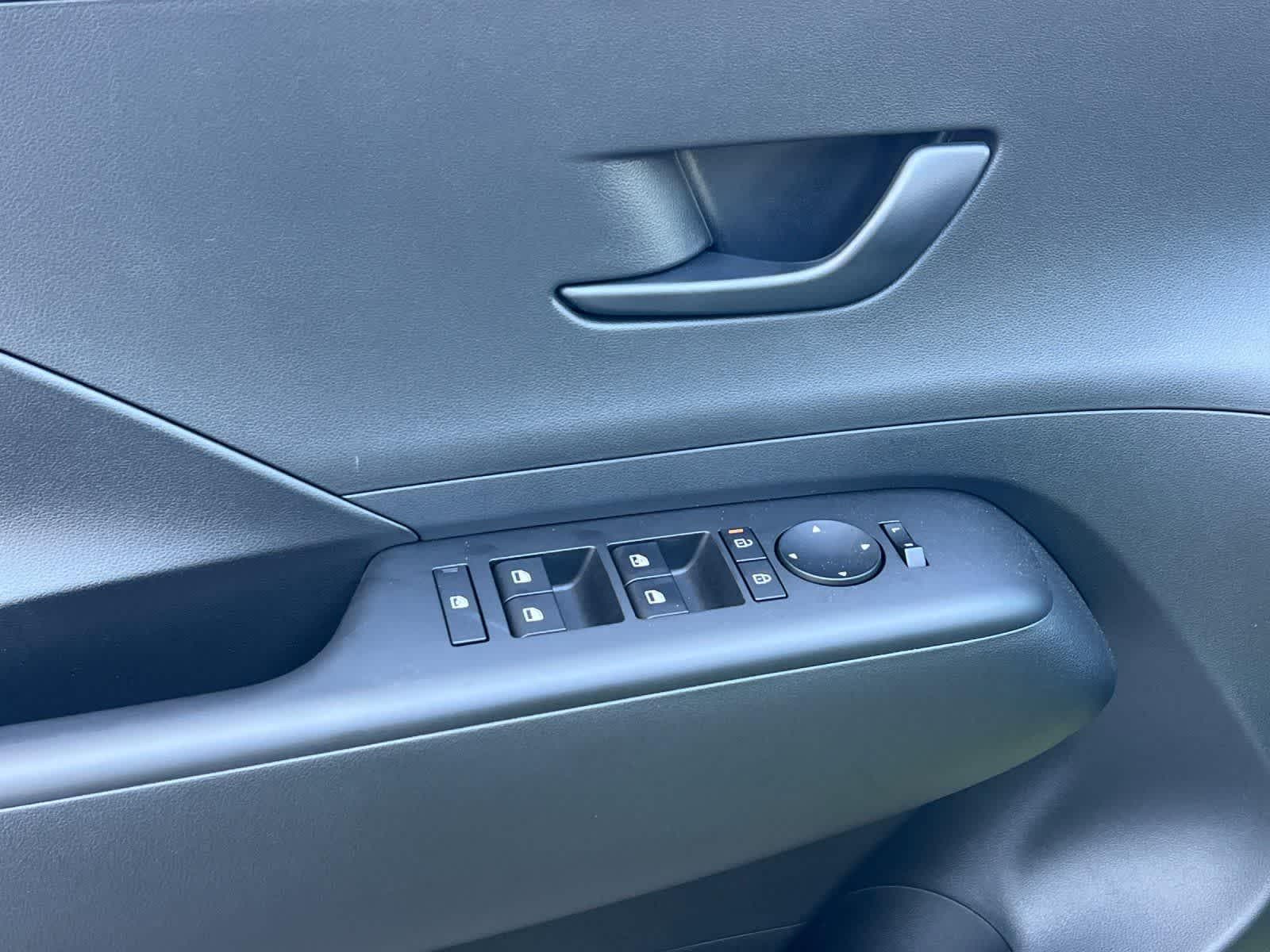 2025 Hyundai Kona SEL - Photo 12